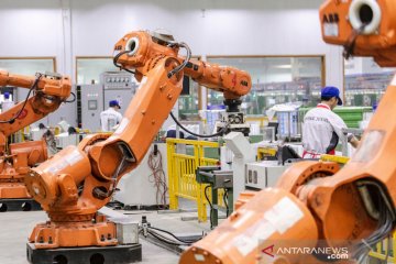 Sambut revolusi otomotif, ABB tawarkan solusi pabrik robotik