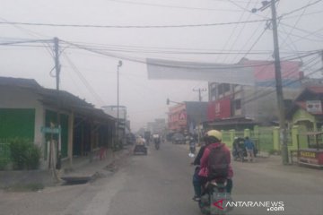 Hujan turun, kabut asap masih selimuti tiga daerah di Sumut
