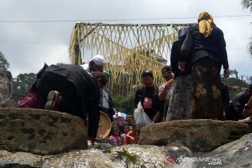 Pelaku wisata dan warga gelar Grebeg Suran Baturraden