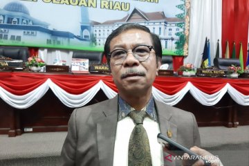 Jumaga Nadeak kembali dipercaya menjabat Ketua DPRD Kepri