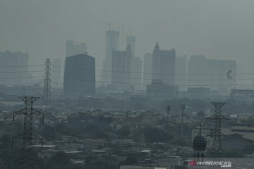 Jumat pagi kualitas udara Jakarta turun peringkat keempat terburuk