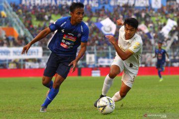 Arema gelontor PSS Sleman 4 gol tanpa balas