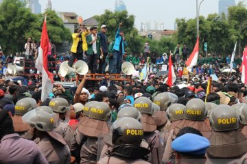 Demo mahasiswa, 551 Brimob Polda Lampung turut amankan aksi di Jakarta
