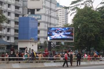 Ratusan pelajar lempari aparat di DPR RI dengan batu