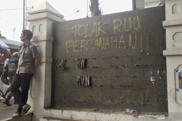 Demo Mahasiswa - Polisi amankan 68 orang pascaaksi di DPRD Jabar