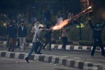 Demonstrasi pelajar di Jakarta ricuh