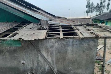 Puluhan rumah di Kalikajar Wonosobo rusak diterjang puting beliung