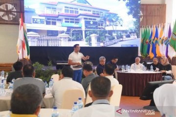 Ridwan Kamil kumpulkan kepala daerah kabupaten/kota di Pangandaran