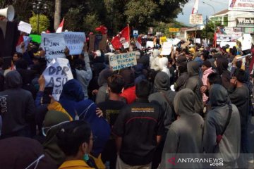 Demo SMK,Anies minta sekolah mendata siswanya