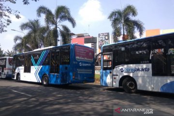 Transjakarta klarifikasi terbakarnya bus berlogo TJ di Pondok Cabe