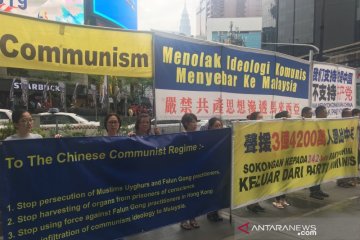 Unjuk rasa menolak komunisme berlangsung di Bukit Bintang
