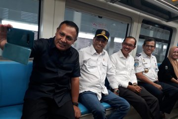 Menteri Perhubungan tes kecepatan baru LRT Palembang