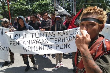Anak punk Palu unjuk rasa protes penganiayaan yang dilakukan Satpol PP