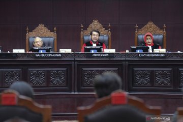 Sidang perdana uji materi UU KPK