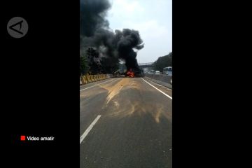 Kecelakaan maut di Tol Cipularang libatkan 21 kendaraan