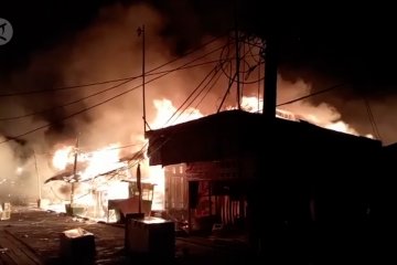 Ratusan rumah & kios terbakar di Asmat Papua