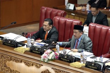 Dewan pengawas jadi perdebatan saat pembahasan RUU KPK