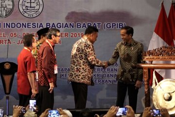 Jokowi: Keluarga penuh kasih sayang kunci Indonesia damai