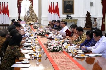 Manfaatkan perang dagang, Presiden bidik pasar mebel & kayu