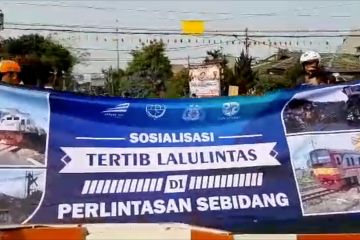 Menjaga keselamatan warga di pelintasan kereta sebidang