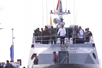 Presiden Jokowi tinjau Waterfront Sungai Kapuas