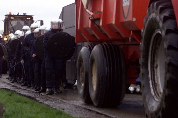 Demo petani, lalu lintas pagi di Belanda lumpuh