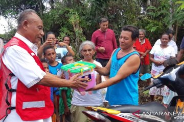 PMI kirim logistik ke lokasi terisolasi untuk korban gempa Ambon