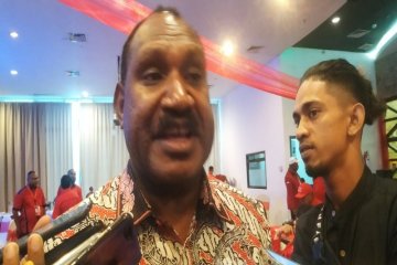 Bupati Puncak akan minta penambahan aparat keamanan