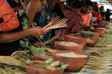 Festival Helay Mbay Hote Mbay, pesta makan pepeda di Sentani