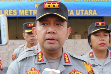 Polisi temukan buronan di antara massa pengunjuk rasa yang diamankan