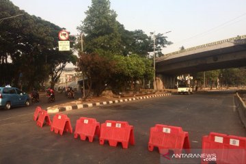 Jalan depan DPR/MPR masih steril kendaraan bermotor