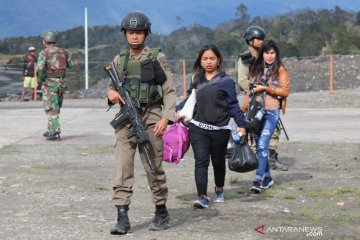Polisi bantah periksa KTP paksa dan melakukan kekerasan di Pasar Kagako Ilaga Kabupaten Puncak Provinsi Papua