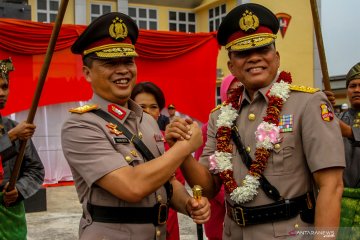 Upacara pisah sambut Kapolda Riau