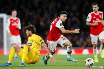 Arsenal atasi Standar Liege 4-0