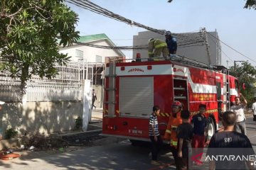 Kebakaran bengkel mobil di Sunter berhasil dipadamkan dalam 30 menit