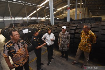 Menteri Keuangan tinjau Pusat Logistik Berikat