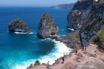 Potensi wisata Pantai Diamond Nusa Penida