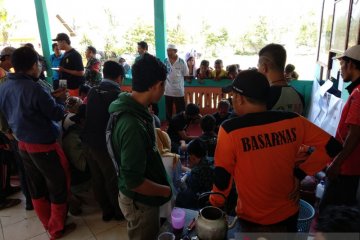 Evakuasi 13 pendaki dari Gunung Raung berlangsung menegangkan
