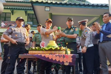 Kapolres Lumajang berikan kejutan kepada Kodim 0821 saat HUT TNI