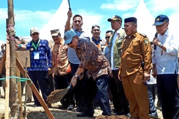 JK imbau pengungsi Palu segera pindah ke huntara