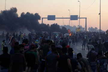 Polisi Irak kembali tembaki massa, korban tewas lebih dari 100 orang