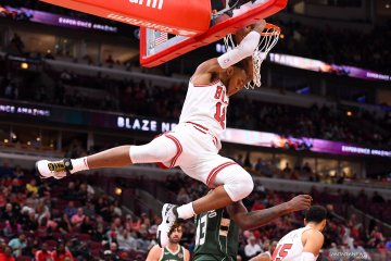 Laga pramusim NBA : Milwaukee Bucks melawan Chicago Bulls