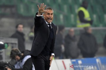 Lyon akhirnya pecat Sylvinho