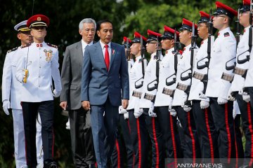 Presiden Joko Widodo bertemu dengan PM Lee Hsien Long di Singapura