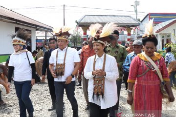 Menteri Rini luncurkan IndiHome Digital Learning di Papua