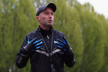 Pasca-skandal doping Salazar, bos atletik Inggris mundur