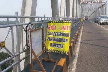 Dinas PUPR Kalteng lakukan pemeliharaan jembatan Kahayan