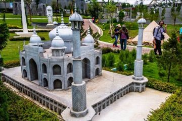 Wahana taman miniatur dunia mini mania