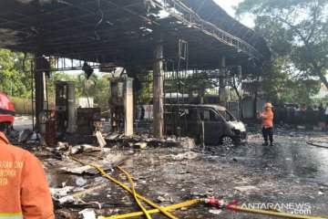 SPBU Setu Jakarta Timur terbakar karena radiasi ponsel