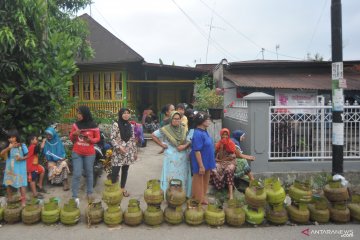 Warga Padang kesulitan mendapatkan elpiji 3 kg